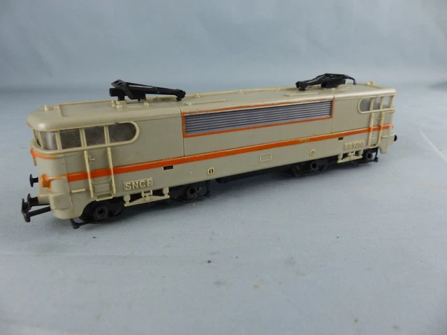 Locomotive électrique BB1521 SNCF livrée vert DCC SOUND JOUEF-HORNBY