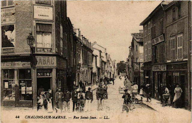CPA CHALONS-sur-MARNE - Rue St-JEAN (742336)