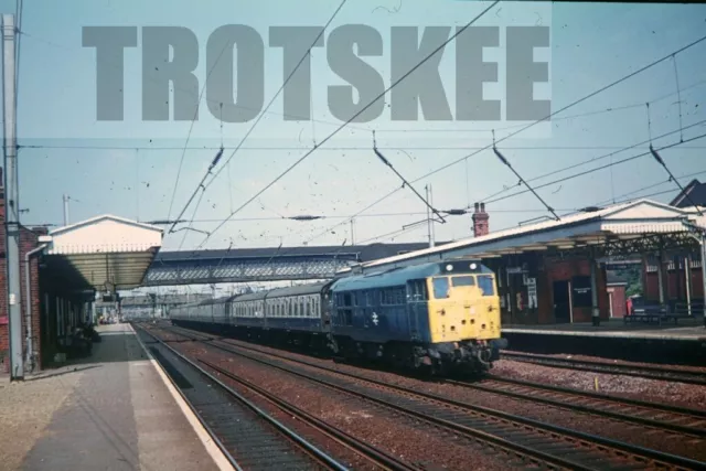35mm Slide BR British Rail Diesel Loco Class 31 31223 Welwyn Garden City 1977