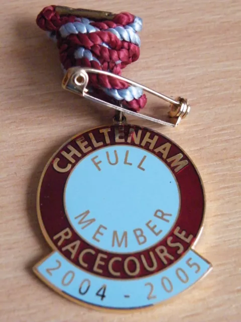 2004/05 Cheltenham Full Members Badge