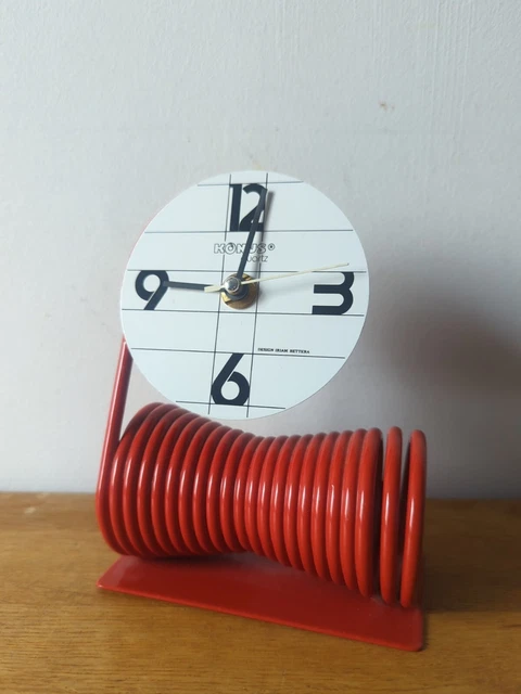 Horloge de table en bois LegnoMagia Années 80 by Memphis