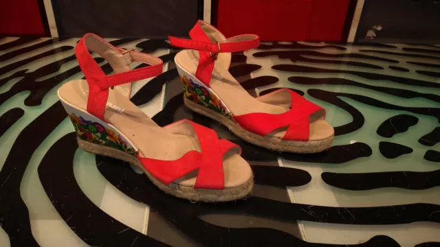 Desigual Womens Shoes Floral Pattern Wedges Size 39 Good Condition Heels