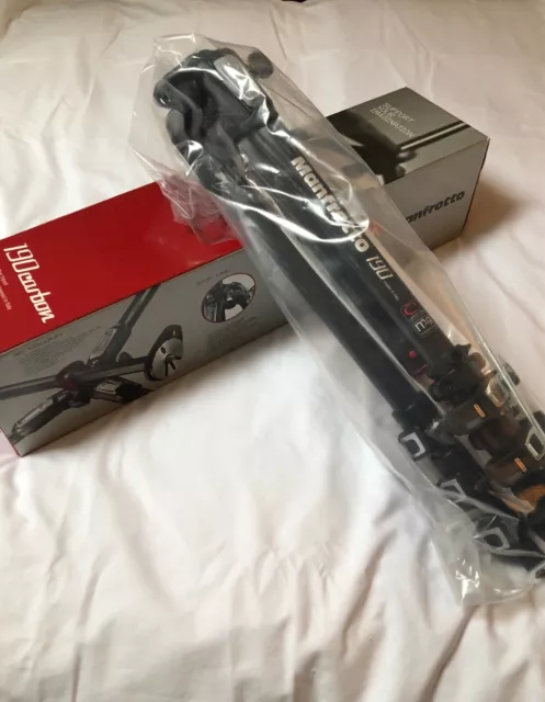 New Manfrotto Carbon Fibre 4 Section Tripod - Mt190Cxpro4