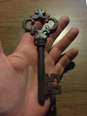 Cast Iron Victorian Key HUGE SOLID METAL Cathedral Castle Patina Collector GIFT