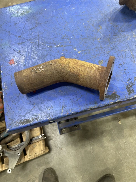 Caterpillar 9S7056 Elbow D7F Radiator