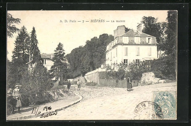 CPA Bièvres, La Mairie, vue de la rue 1906