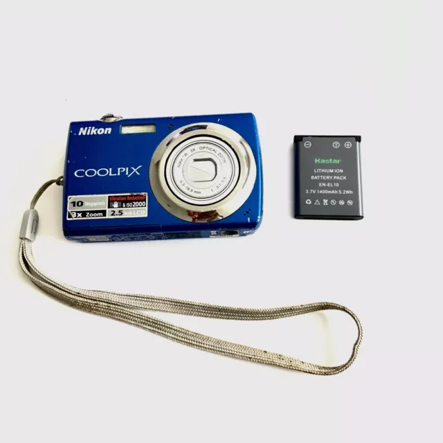Nikon COOLPIX S220 10.0MP Digital Camera Blue - Please Read Description -