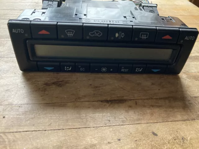 96-02 Mercedes W210 E320 Temperature Control A/C Climate Oem 2108302285