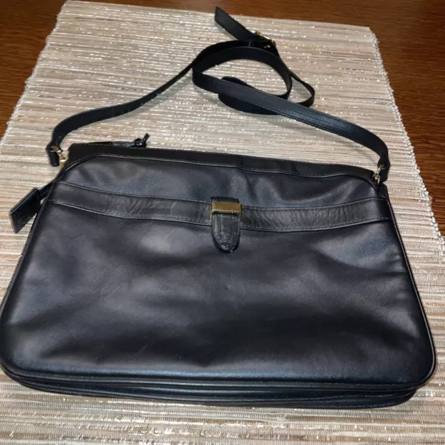 Giani Bernini Black leather crossbody bag/purse. Great condition.