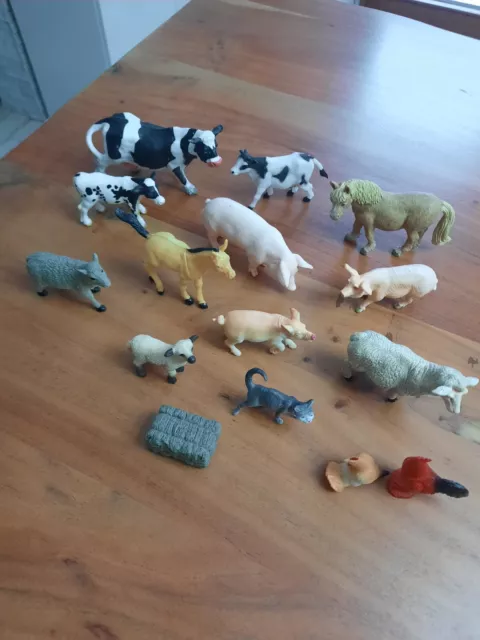 Tierfiguren Bauernhoftiere Konvolut Schleich und No Name 14 Figuren+1 Strohb.