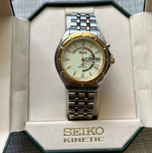 SEIKO Kinetic Indicator  SQ50 Day/Date Wrist Watch .