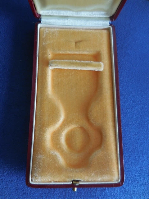 Roman 14164 - Croce Da Parete Per Bambini In Resina E Pietre Miste, Altezza 19,7 Cm - 'Per Questo Bambino Abbiamo Pregato' - 2
