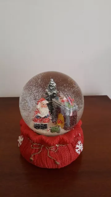 Palla di neve di Babbo Natale - decorazione natalizia