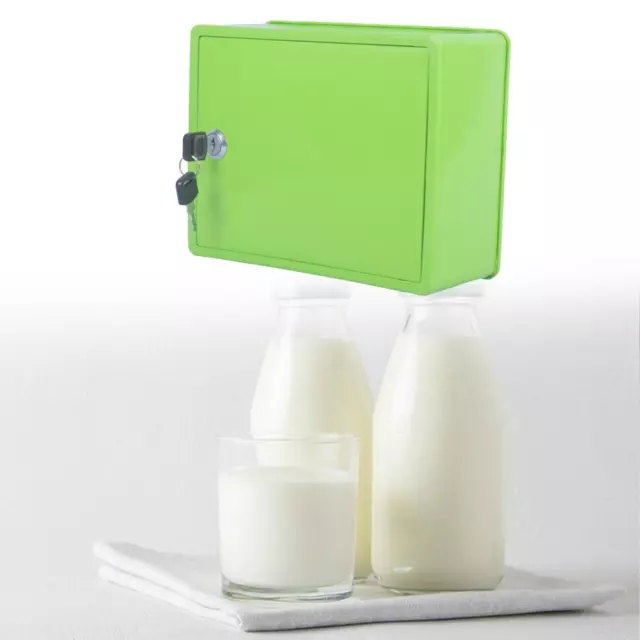 Scatola del latte montata a parete con serratura con chiave di sicurezza.