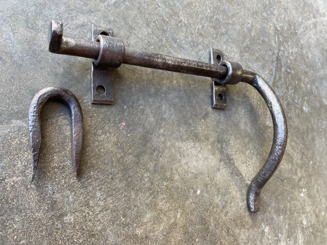 Ancien Verrou, Poignée Et Targette En Fer Forgé - Serrure Cochonnier Vintage, Penture - Occasion, Décoration Rustique