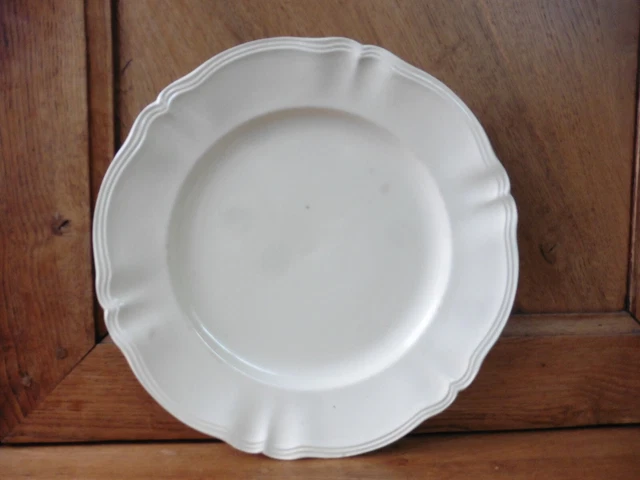 grand plat rond en faïence de Sarreguemines couleur Ivoire époque 1900