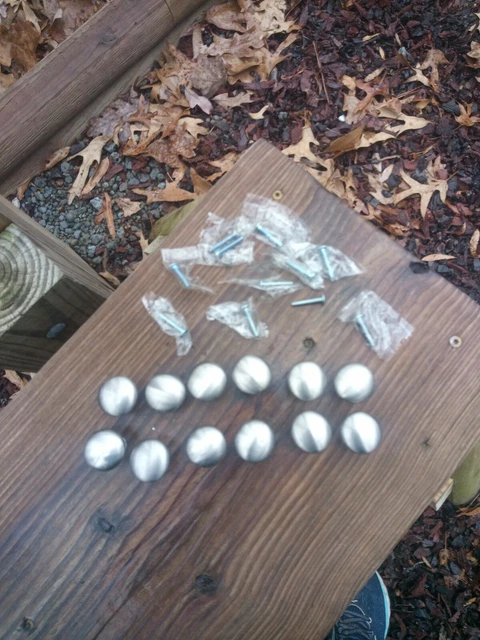 Cabinet/Drawer Pulls/Knobs