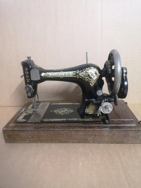 SINGER 28K HAND Crank Sewing Machine Vintage Antique 2642 EUR 117,17 ...