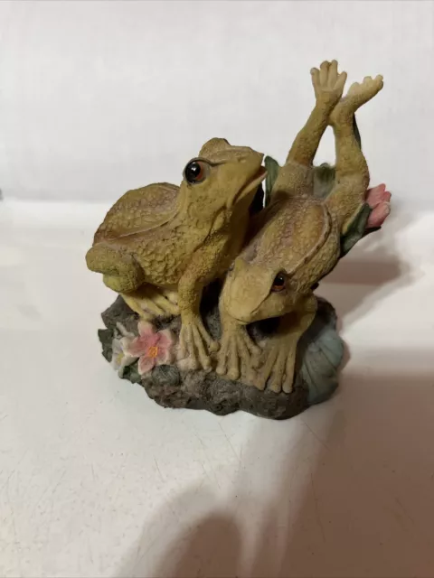 Frog Couple Resin Statue Pond Figurine