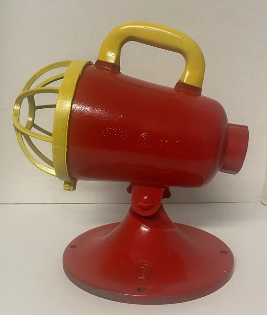 Vintage Natale Circle-D Spot CARLSTADT 150 Spotlight