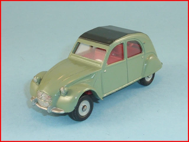 Jouet Dinky Toys France - Citroën 3CV Ami 6 - Modèle R557 1962 - Occasion Bon état