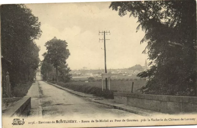 CPA Montlhéry-Route de St Michel au Pont de Gouteau (180494)