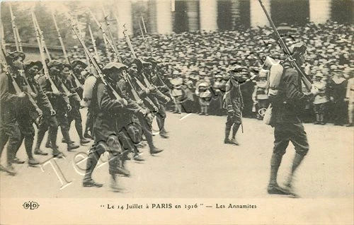 Francia - Parigi, parata militare 14 luglio (Indocina francese, Annam) - 1916