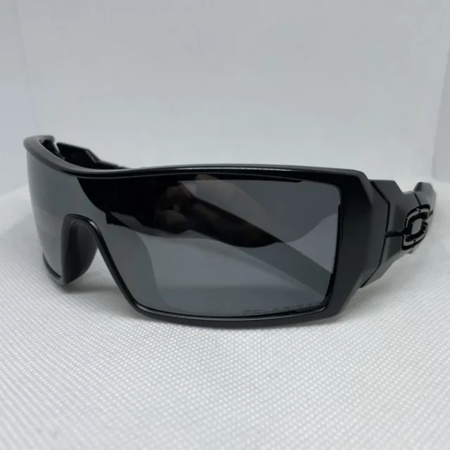 Authentic Oakley Oil Rig Sunglasses OCP Matte Blk, Black Iridium Polarized Lens