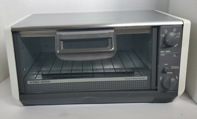 EXC Black & Decker Spacemaker Under Cabinet Toast-R-Oven TRO355 TY6 Toaster Oven