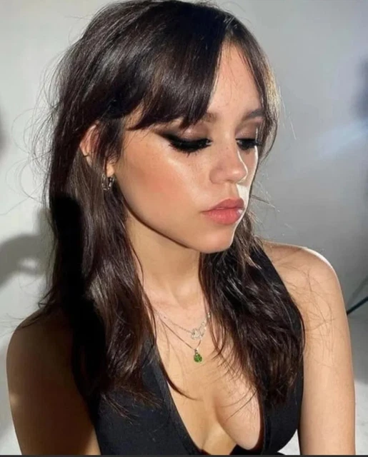 Jenna Ortega Sexy Photo