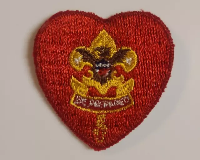 Vintage 1960s LIFE SCOUT Boy Scouts Badge/ PATCH BSA Red Heart