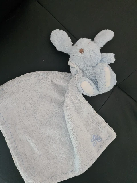Peluche doudou lapin TARTINE ET CHOCOLAT bleu mouchoir brodé  assis