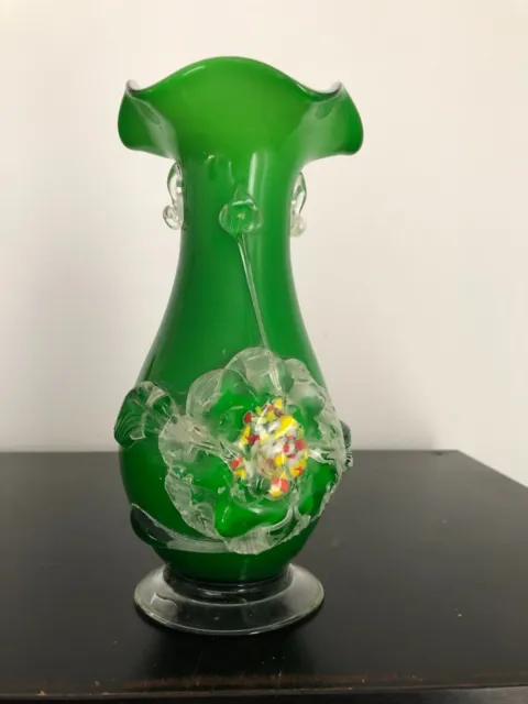 vase en verre soufflé Murano décoré vert collerette vintage PORT OFFERT