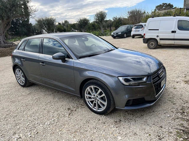 Audi A3 SPB 1.6 TDI 116 CV S-Tronic Business Audi A3 SPB 1.6 TDI 116 CV S-Tronic Business