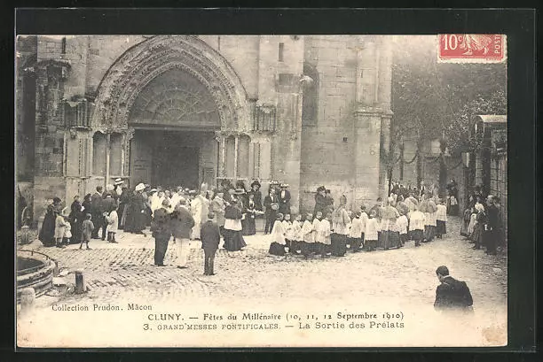 CPA Cluny, Fetes du Millénaire 1910, Grand´Messes Pontificales, la Sortie des P
