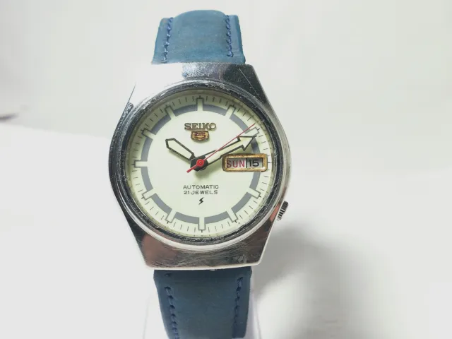 Vintage  Seiko  Automatic Movement Day Date Analog Dial Wrist Watch J106