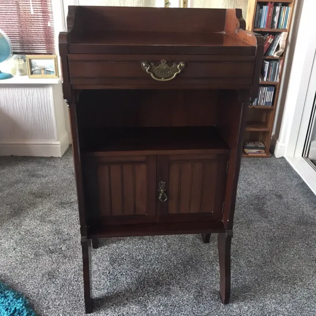 Reduced!! Beautiful T Simson Mahogany bedside cabinet Antique beautiful con