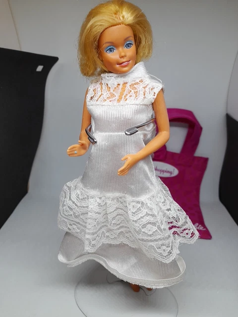 Barbie ancienne 2024