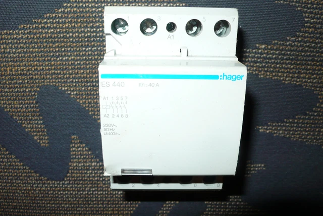 Contacteur 40A ABB 380V - Bobine 220V - Référence ESB 40-20-00 - Occasion