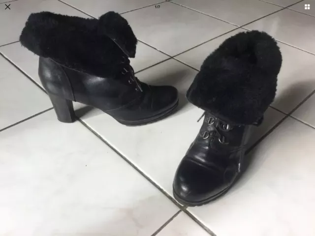 Bottines fourrées REQINS pointure 40 cuir noir tres bon etat