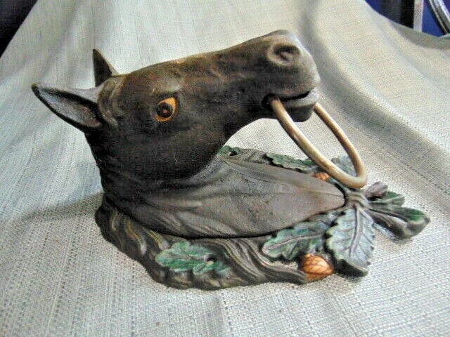 Cast Iron Painted Horse Head Towel Ring Holder Hitching Post Western Barn Wreath