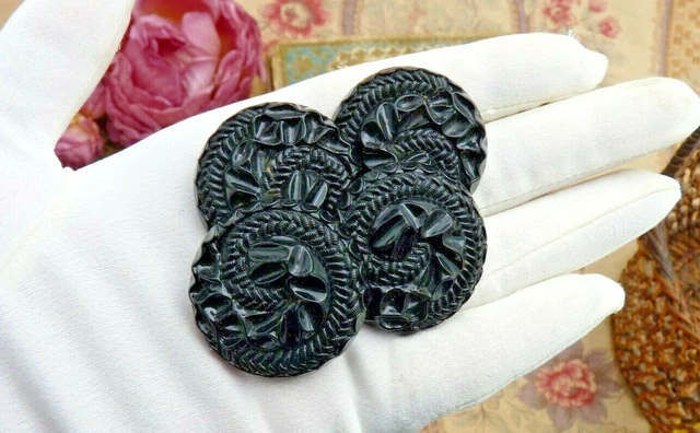 LOT DE 4 ANCIENS GROS BOUTONS EN VERRE PRESSÉ MOULÉ vers1915