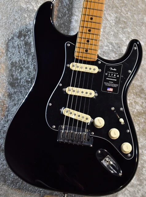 Fender FSR American Ultra Stratocaster Roasted Maple Neck Black #US22081211 3.66