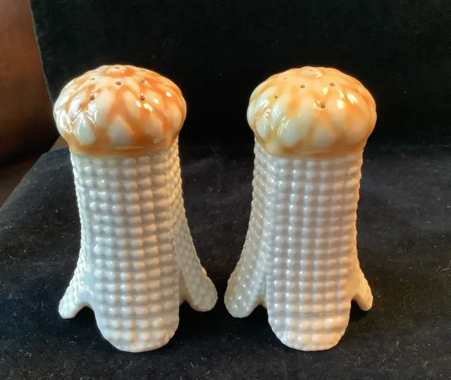 ￼ Royal Bayreuth Oyster And Pearl Salt And Pepper Shake￼rs Rare Marked Germany ￼