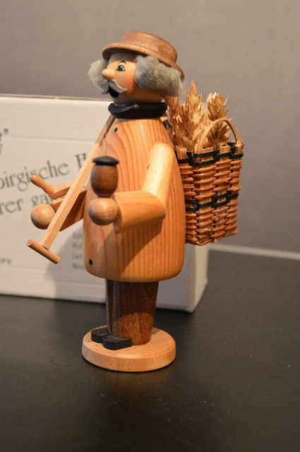Räuchermännchen aus dem Erzgebirge, ca. 17 cm groß