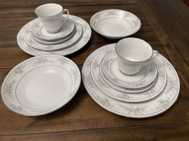 Legendary by Noritake  Sweet Leilani 2 (Two) 5 Piece Place Settings