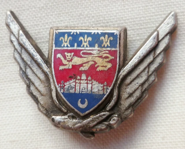 Broche Militaire Armée De L'air - BA 125 Istres - Émail - Insigne Collector