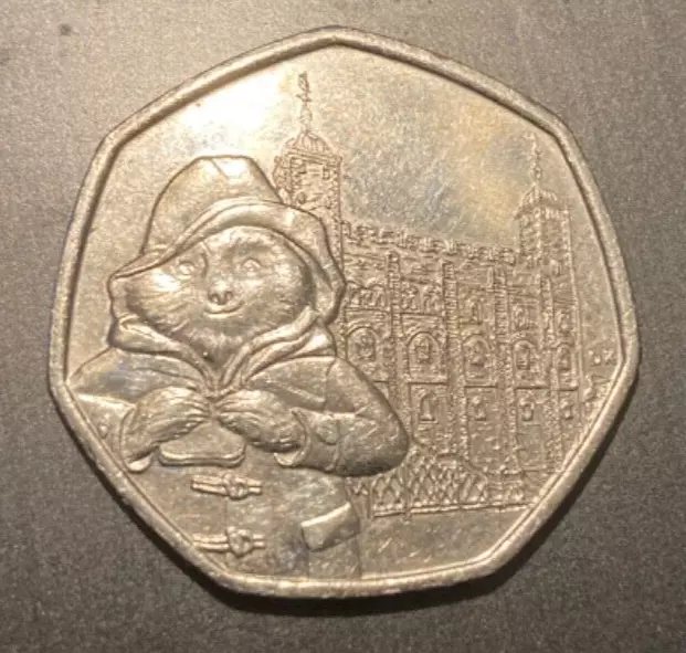 PADDINGTON BEAR AT TOWER OF LONDON 50P fifty pence UK GB QEII 2019 circulated