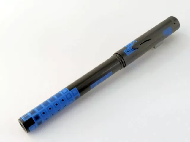 Parker Beta Special Edition Roller Ball Pen Stylo à bille Tetris Bleu nouveau