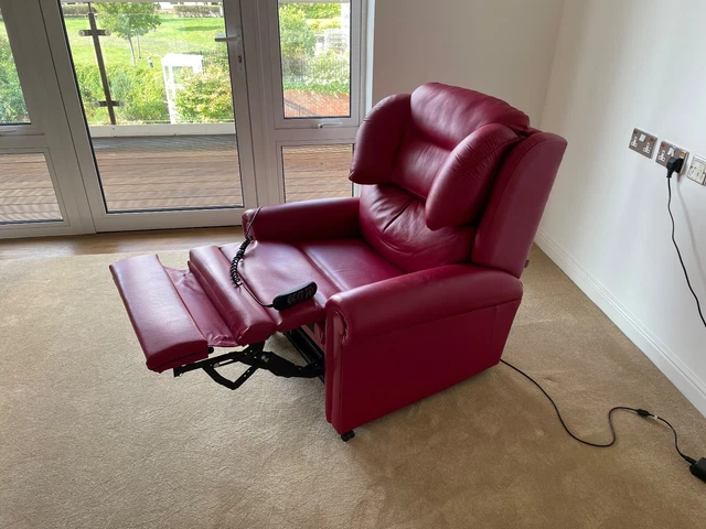 Oakdale 4 motor top riser recliner